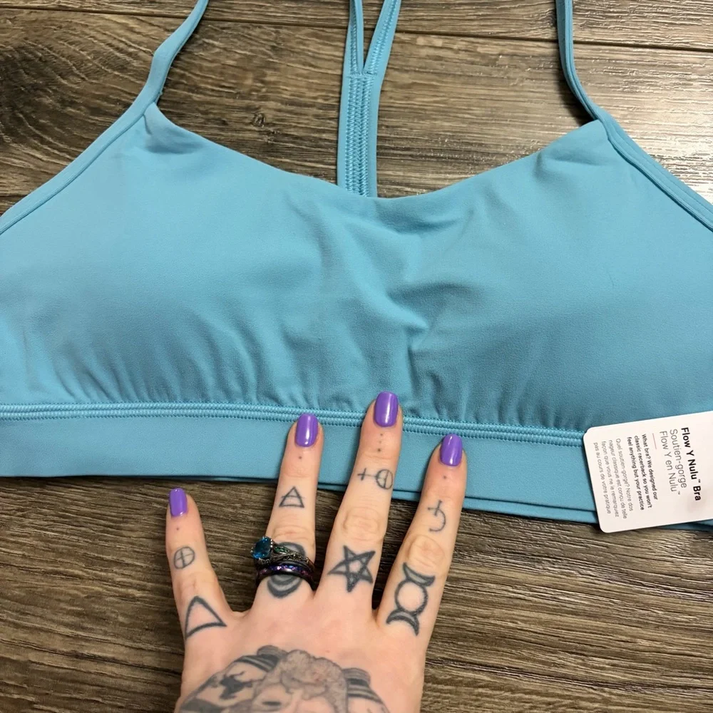 NWT Lululemon Flow Y Bra Nulu *Light Support, A–C Cups (Washed Blue) Size 8